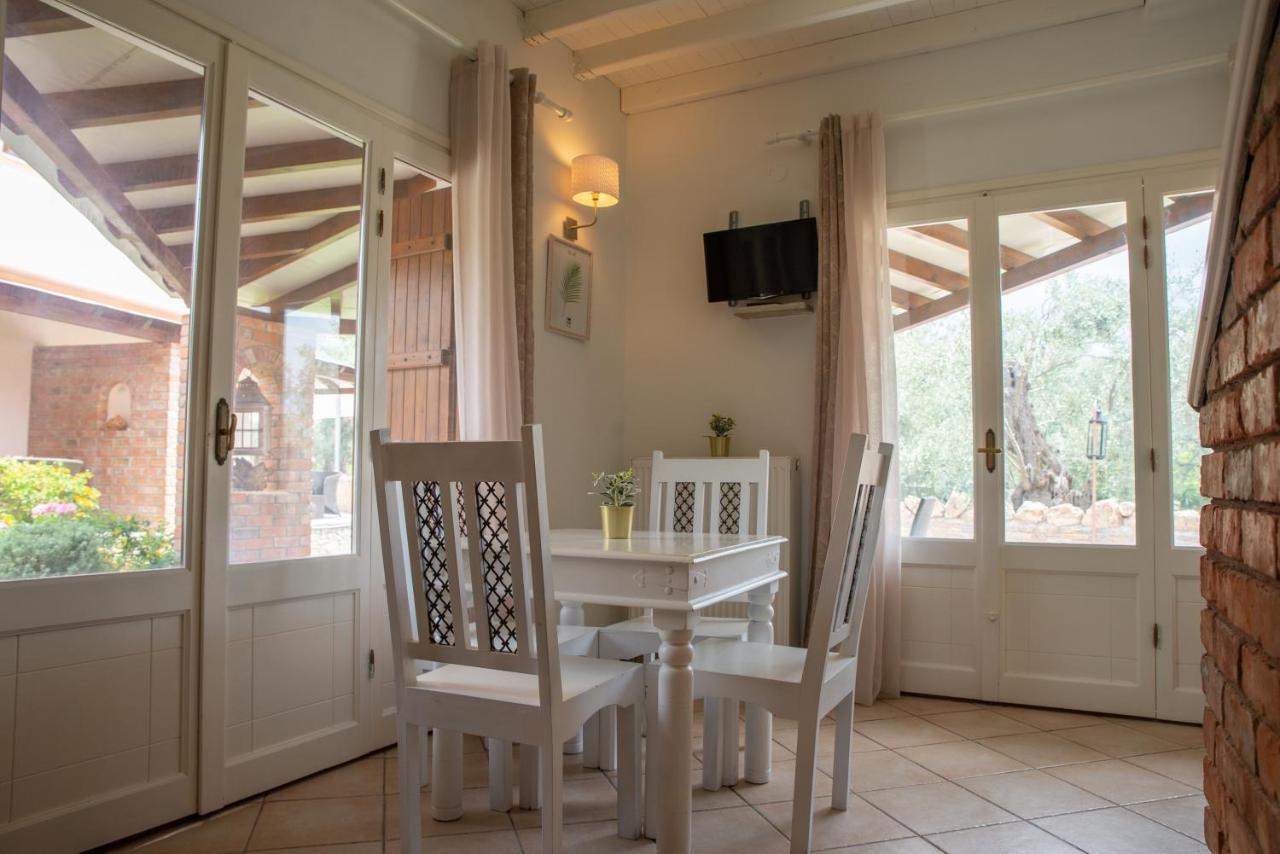 Symmetron Suites Kalamos  Luaran gambar