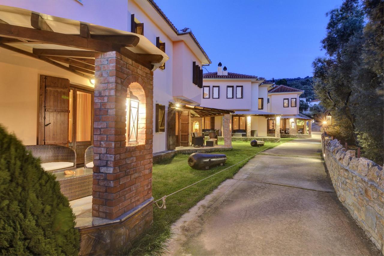 Symmetron Suites Kalamos  Luaran gambar